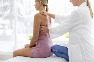 quiropráctica para personas con escoliosis