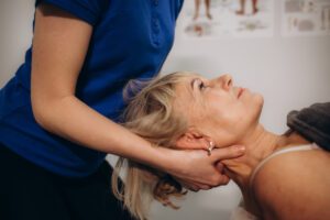 Cuidado quiropráctico para las cervicales
